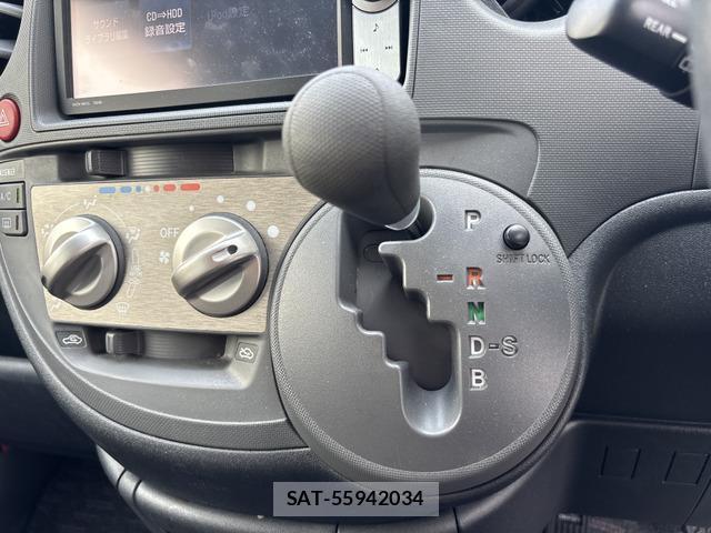 Toyota SIENTA 2011-07 8285478-14