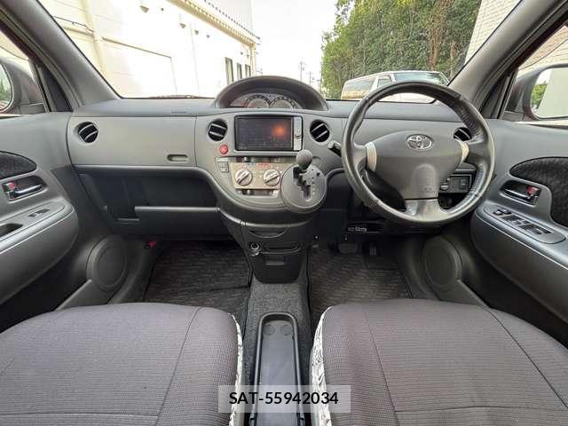 Toyota SIENTA 2011-07 8285478-4