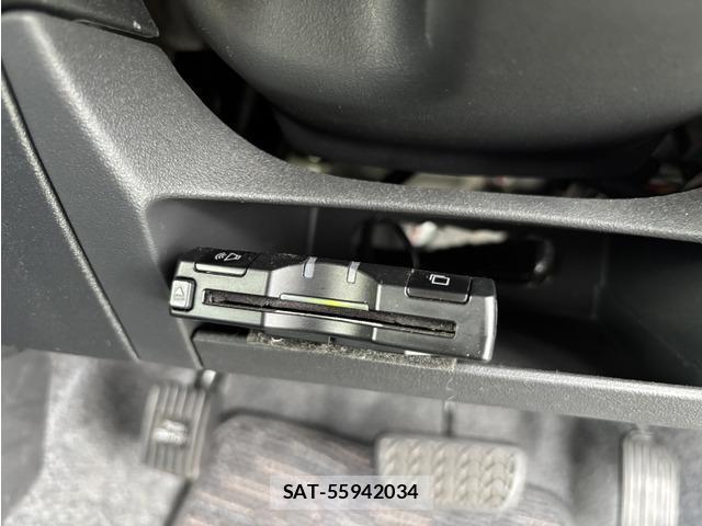 Toyota SIENTA 2011-07 8285478-7