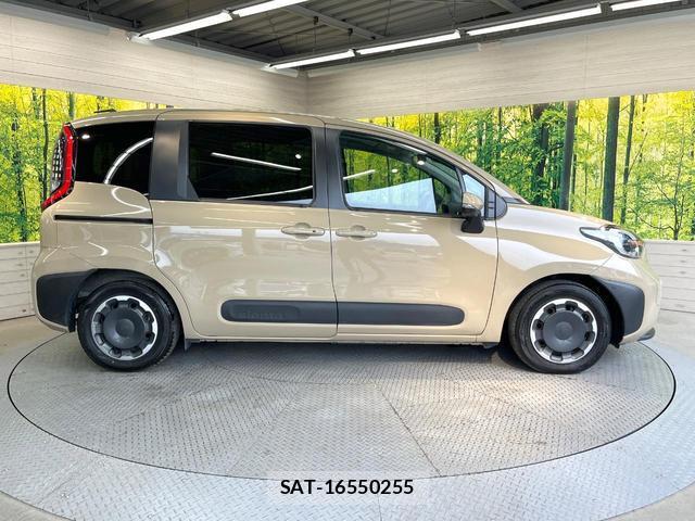 Toyota SIENTA 2025-01 8285628-9