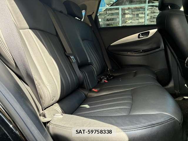 Nissan SKYLINE CROSSOVER 2010-01 8284178-7