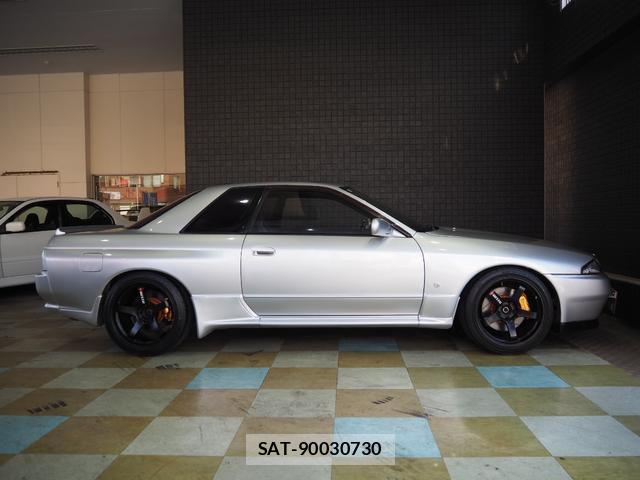 Nissan SKYLINE 1992-12 8277706-3
