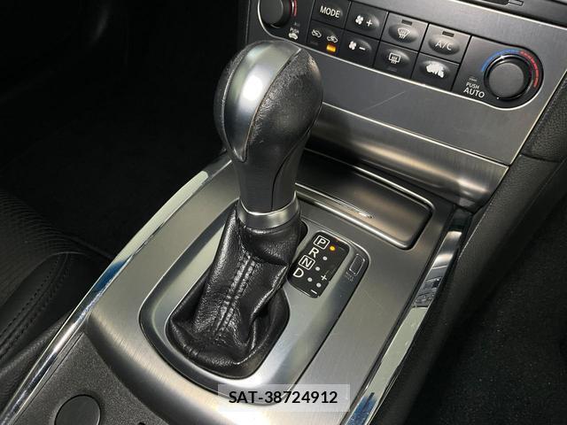 Nissan SKYLINE 2011-03 8280810-18