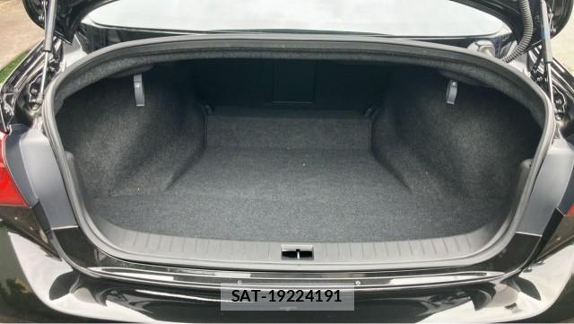 Nissan SKYLINE 2023-03 8281433-17