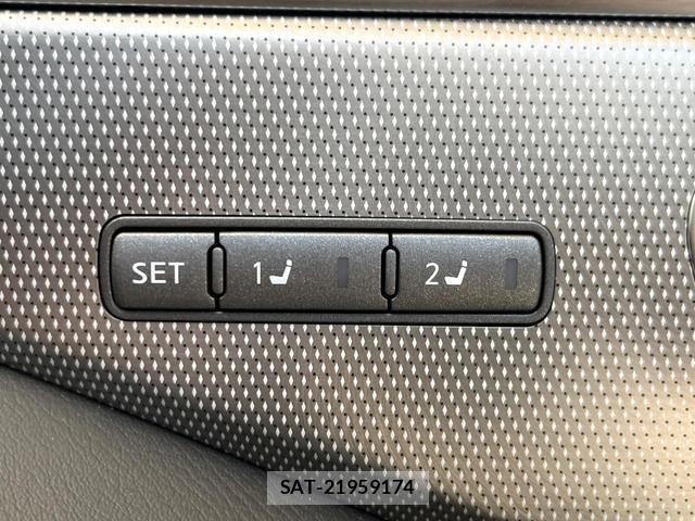 Nissan SKYLINE 2018-01 8284455-3