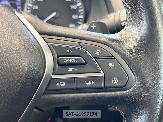 Nissan SKYLINE 2018-01 8284455-7