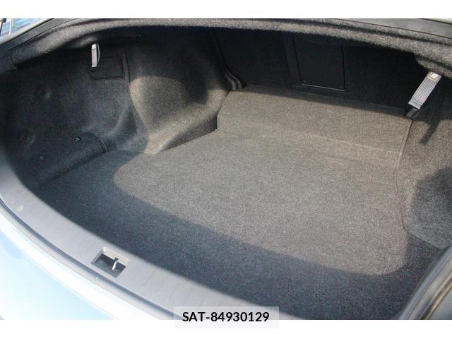 Nissan SKYLINE 2015-12 8284796-10