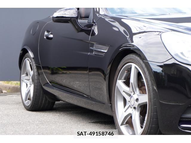 Mercedes Benz SLC 2016-07 8285646-6