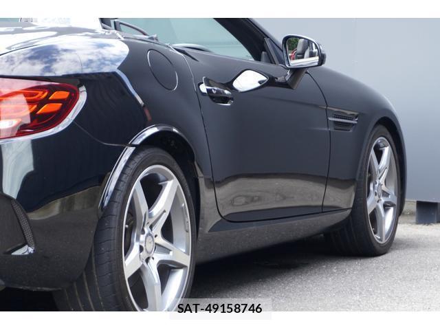 Mercedes Benz SLC 2016-07 8285646-9