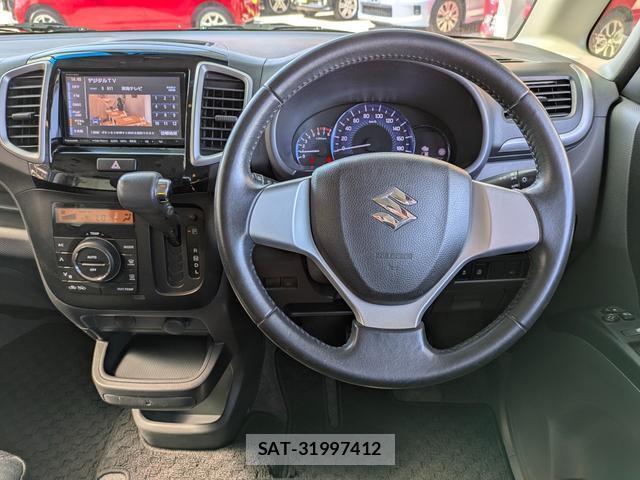 Suzuki SOLIO 2013-11 8282689-17