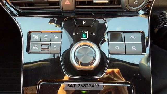 Subaru Solterra 2023-03 8281101-12