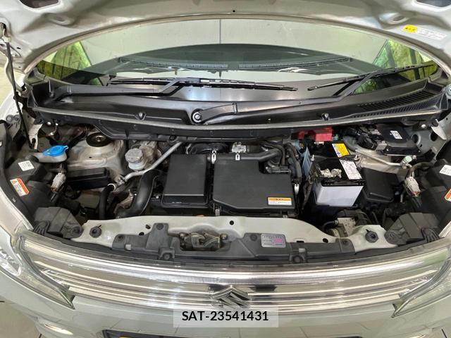 Suzuki SPACIA 2014-03 8276770-17