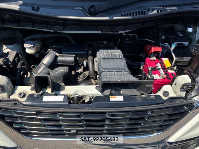 Suzuki SPACIA 2019-10 8279311-17
