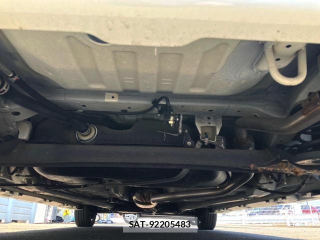 Suzuki SPACIA 2019-10 8279311-18