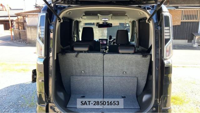 Suzuki SPACIA 2019-12 8280516-17