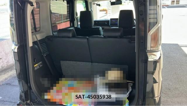 Suzuki SPACIA 2018-10 8282099-17