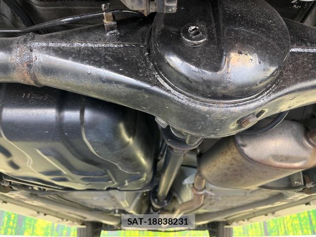 Suzuki SPACIA 2018-09 8284933-18