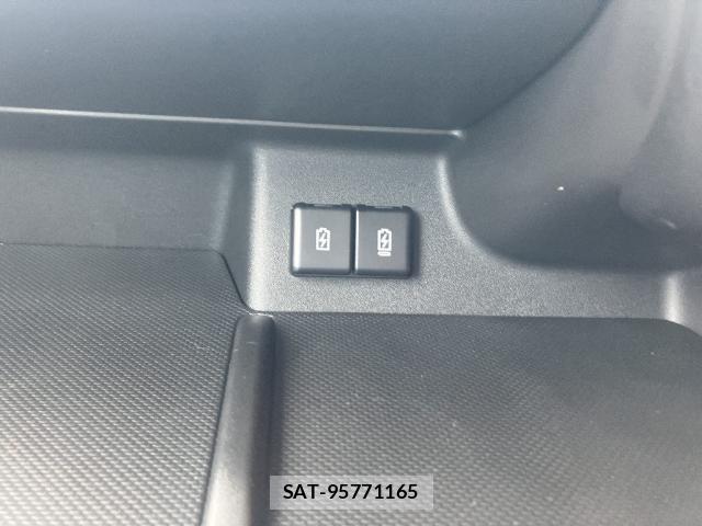 Suzuki SPACIA 2026-03 8280310-12