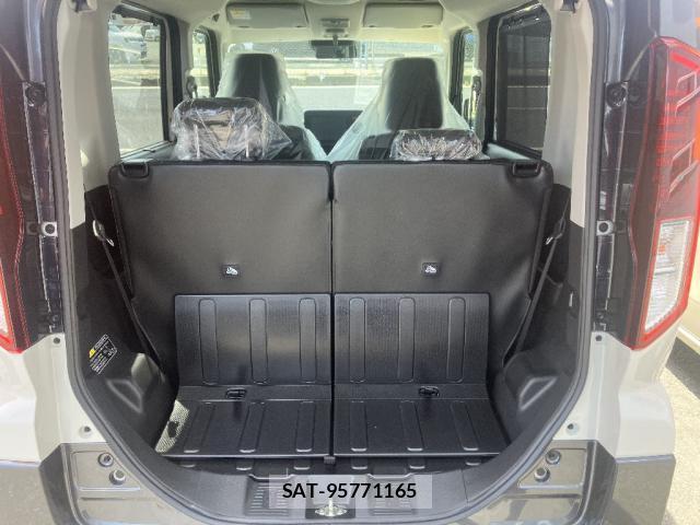 Suzuki SPACIA 2026-03 8280310-4