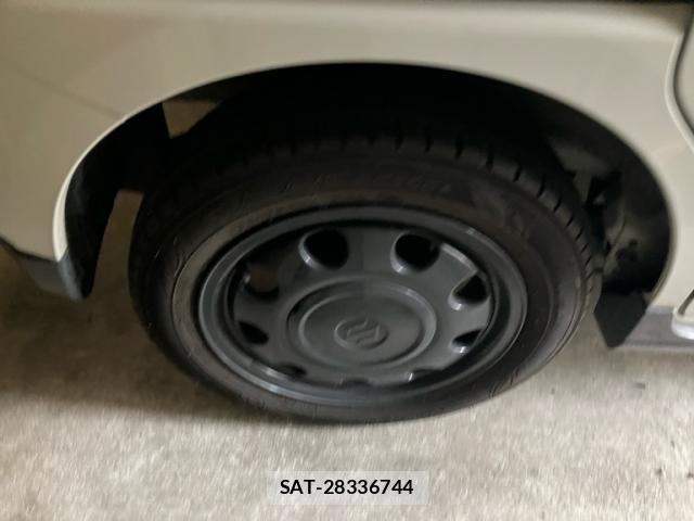 Suzuki SPACIA 2020-12 8283823-4
