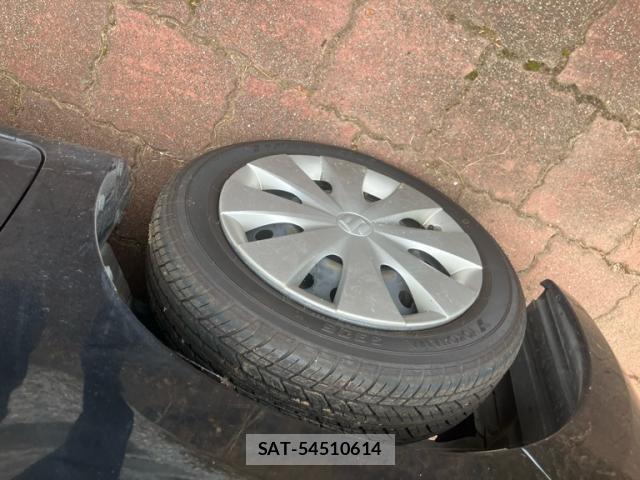 Suzuki SPACIA 2013-09 8277504-4
