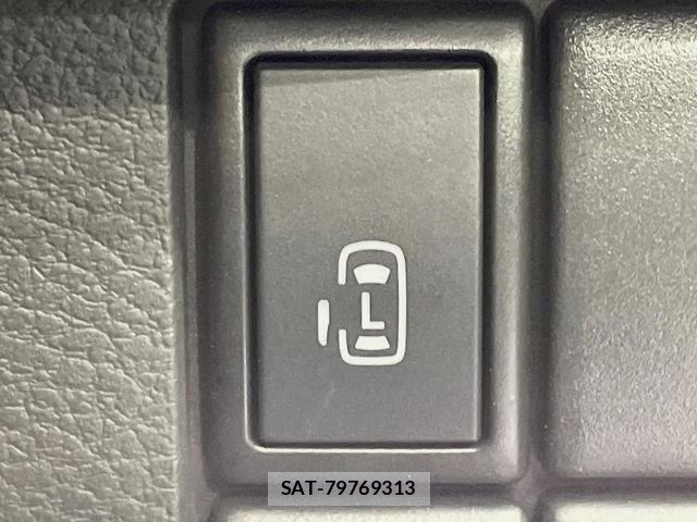 Suzuki SPACIA 2017-11 8278043-2