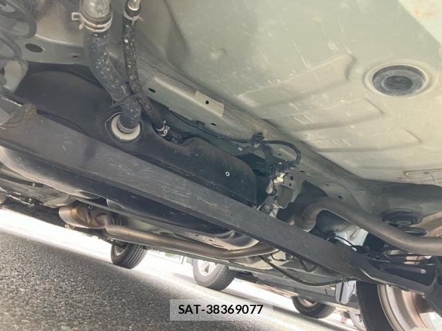 Suzuki SPACIA 2018-05 8279849-19
