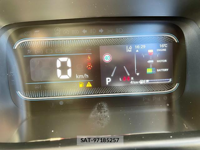 Suzuki SPACIA 2026-03 8282750-14