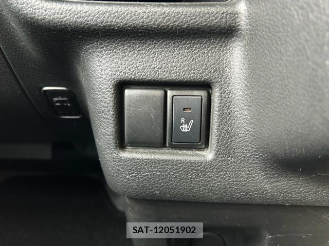Suzuki SPACIA 2018-06 8283058-5