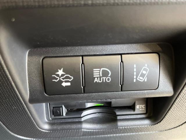 Toyota SPADE 2018-08 8279142-2