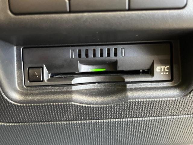 Toyota SPADE 2018-08 8279142-5