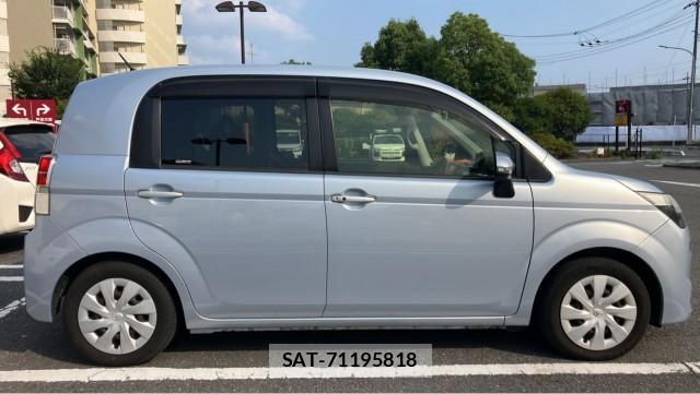 Toyota SPADE 2013-08 8282010-3