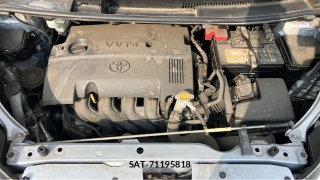 Toyota SPADE 2013-08 8282010-7