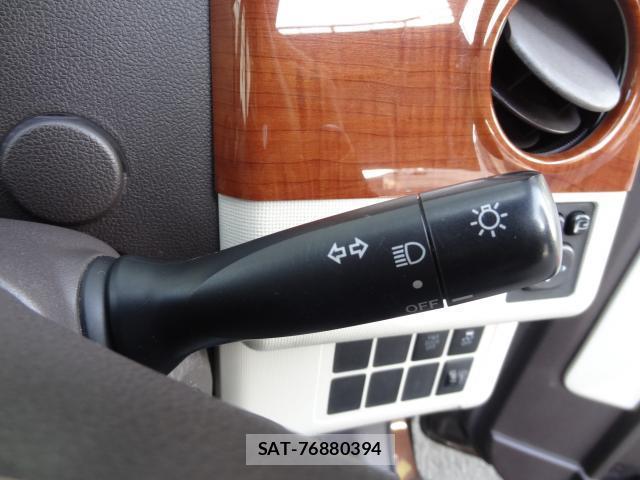 Toyota SPADE 2013-08 8282928-17