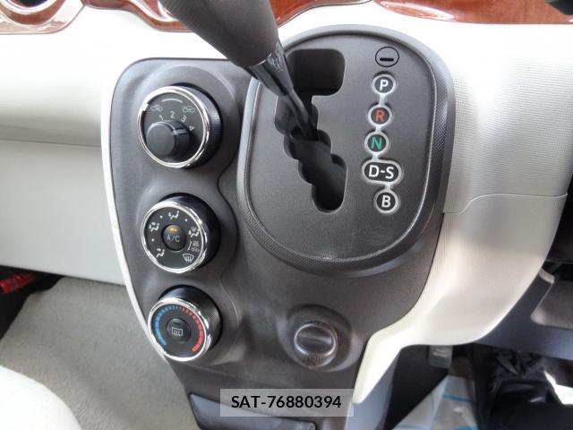 Toyota SPADE 2013-08 8282928-19
