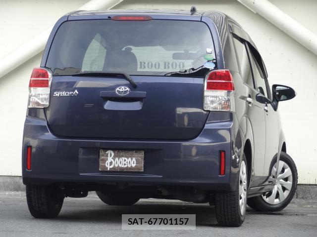 Toyota SPADE 2013-10 8282939-1