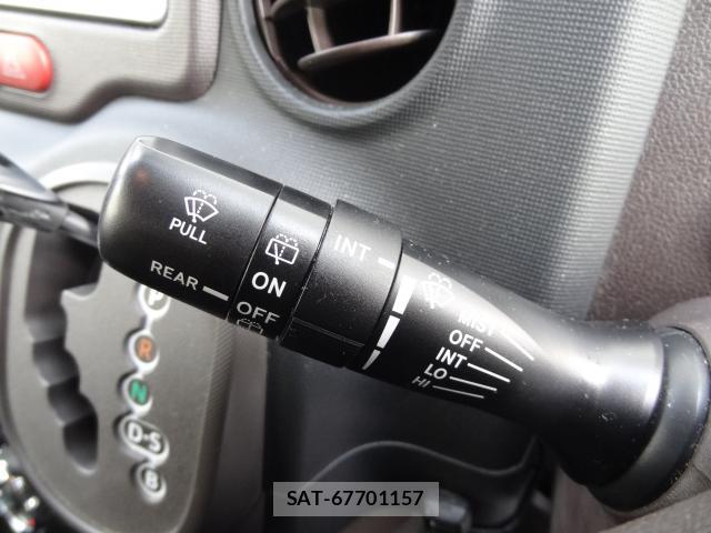 Toyota SPADE 2013-10 8282939-12
