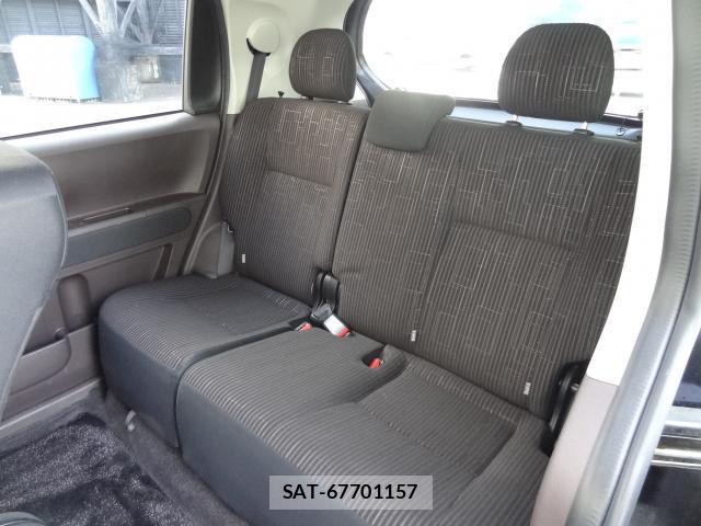 Toyota SPADE 2013-10 8282939-9