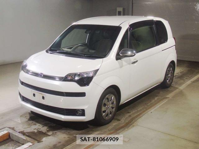 Toyota SPADE 2017-05 8284383-0