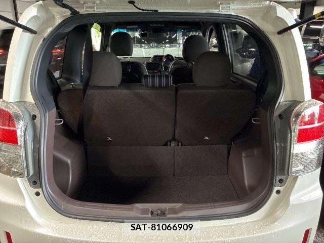Toyota SPADE 2017-05 8284383-6