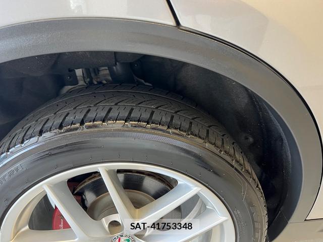 ALFA ROMEO STELVIO 2019-06 8280024-5