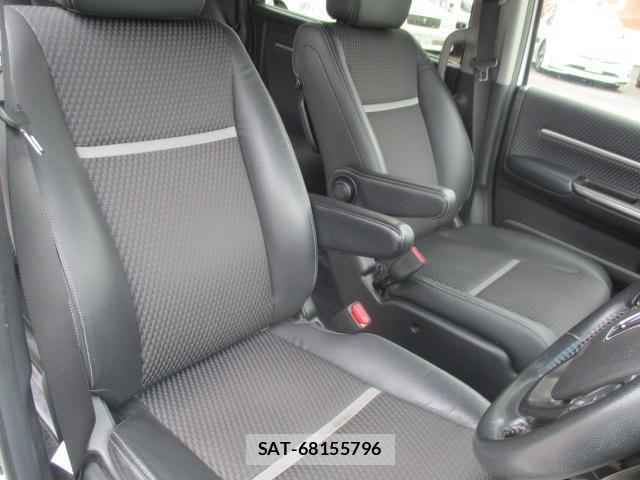 Honda e 2016-01 8276796-16