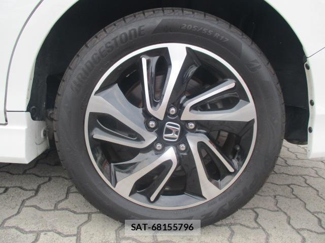Honda e 2016-01 8276796-19