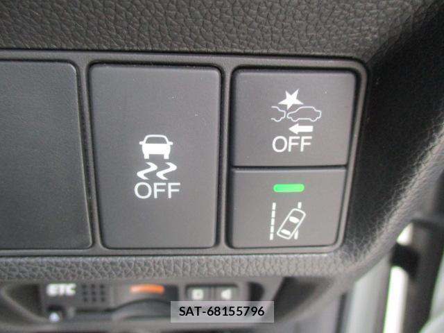 Honda e 2016-01 8276796-7