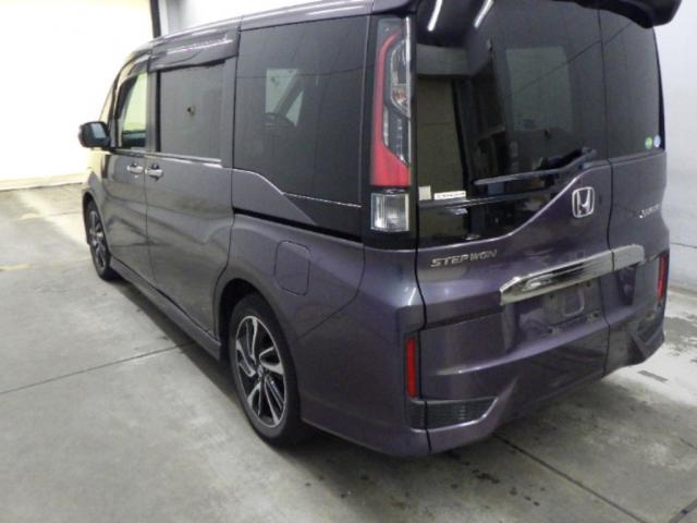 Honda e 2015-06 8277037-1