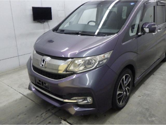 Honda e 2015-06 8277037-8