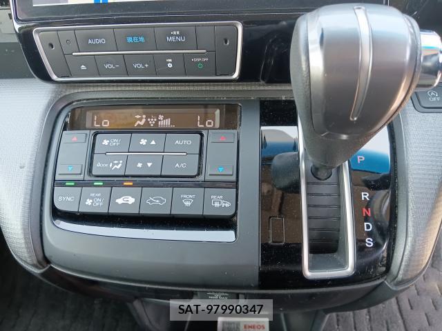 Honda e 2019-07 8277179-13
