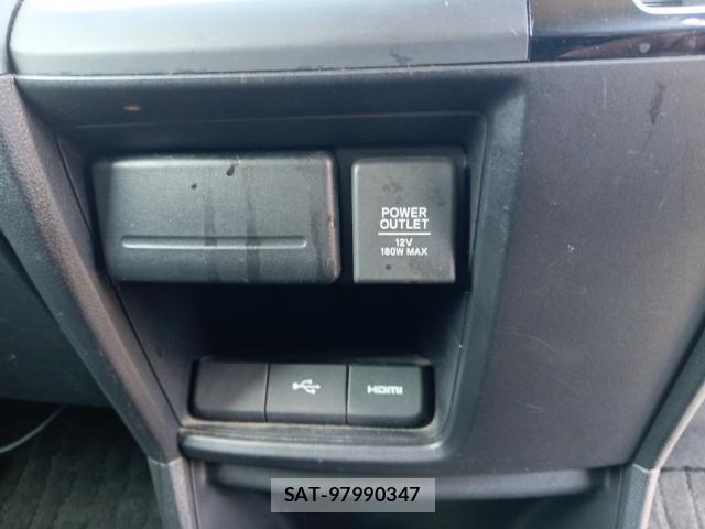 Honda e 2019-07 8277179-14