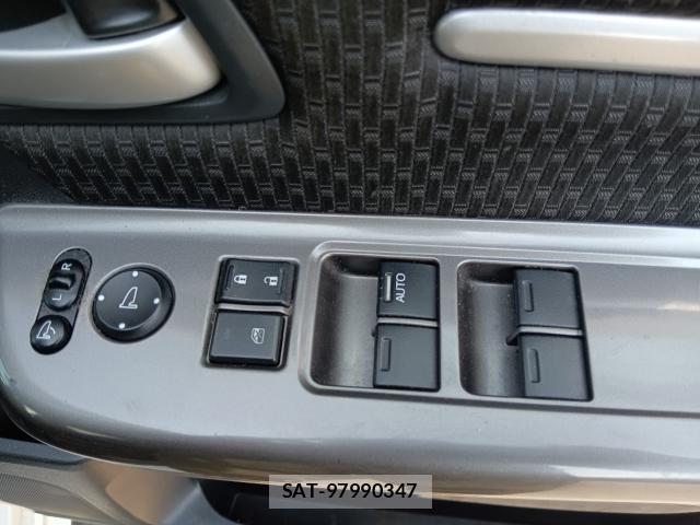 Honda e 2019-07 8277179-16