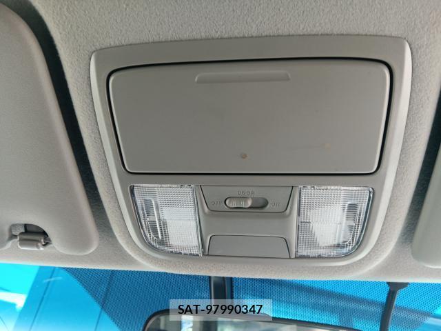 Honda e 2019-07 8277179-17